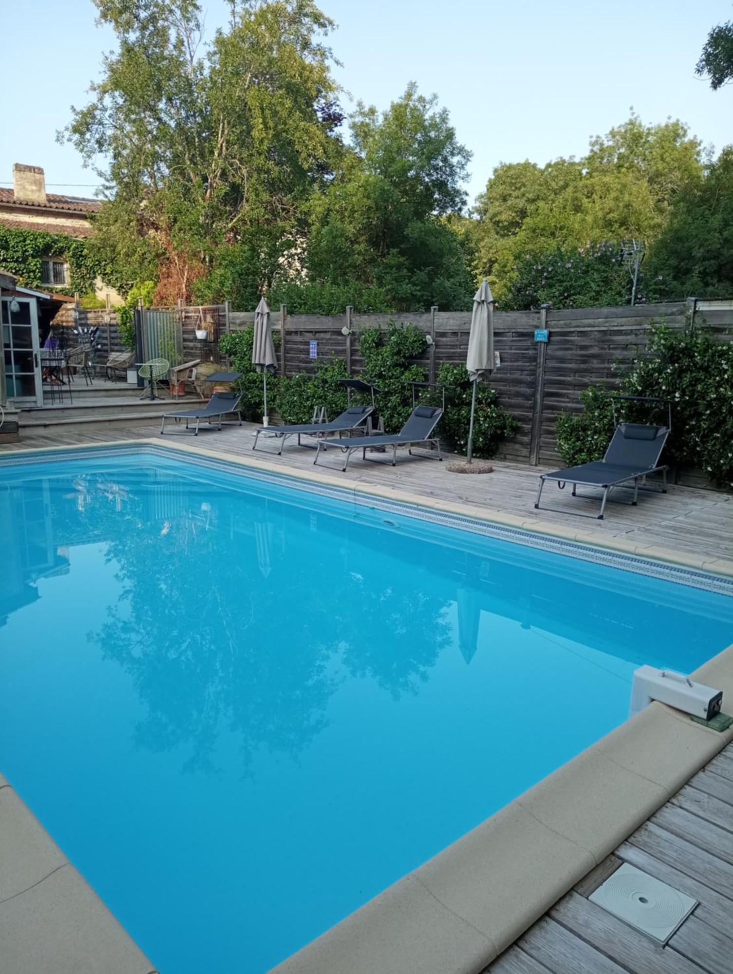La Girondine Bed & Breakfast Galgon Dış mekan fotoğraf