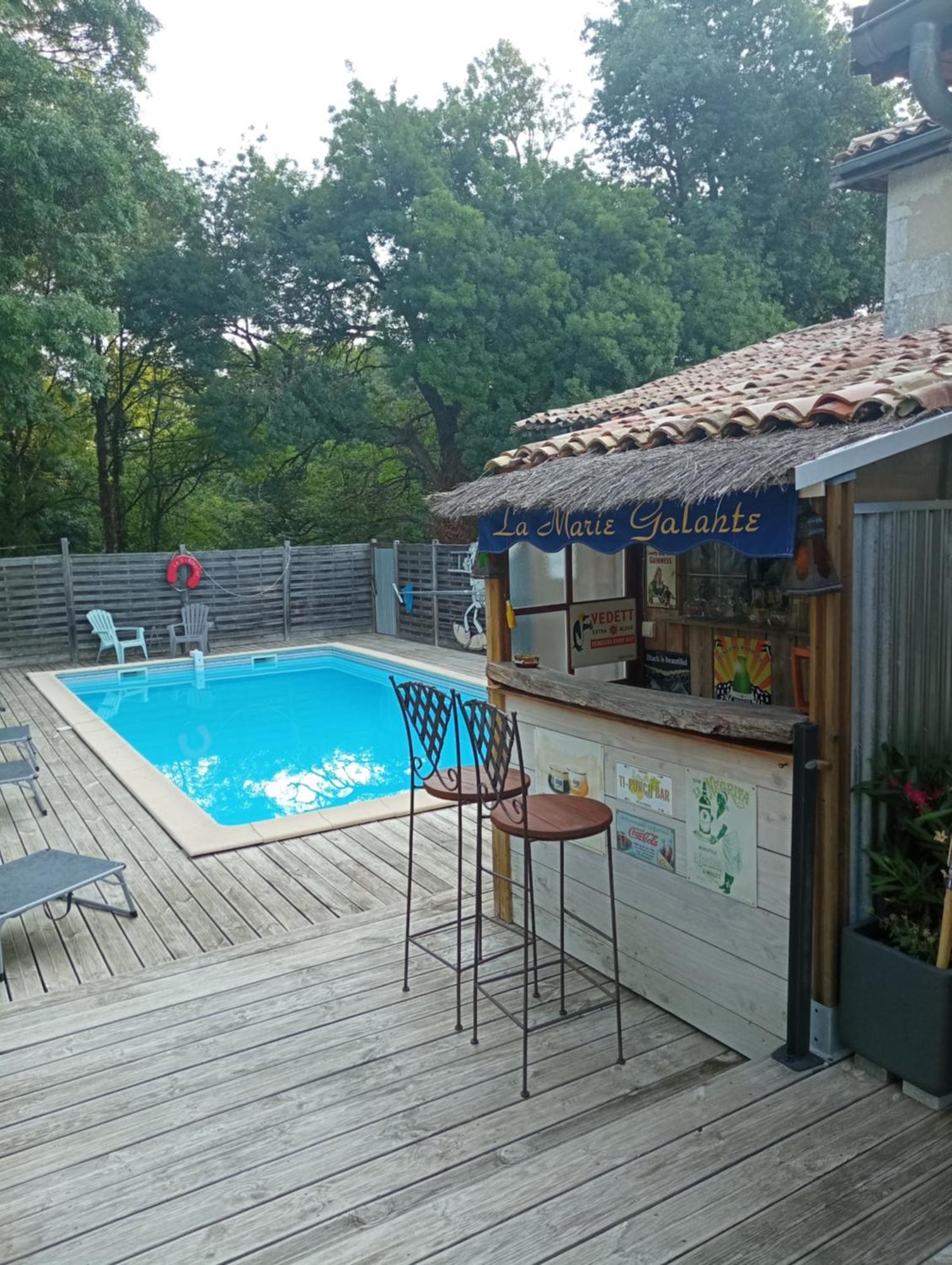 La Girondine Bed & Breakfast Galgon Dış mekan fotoğraf