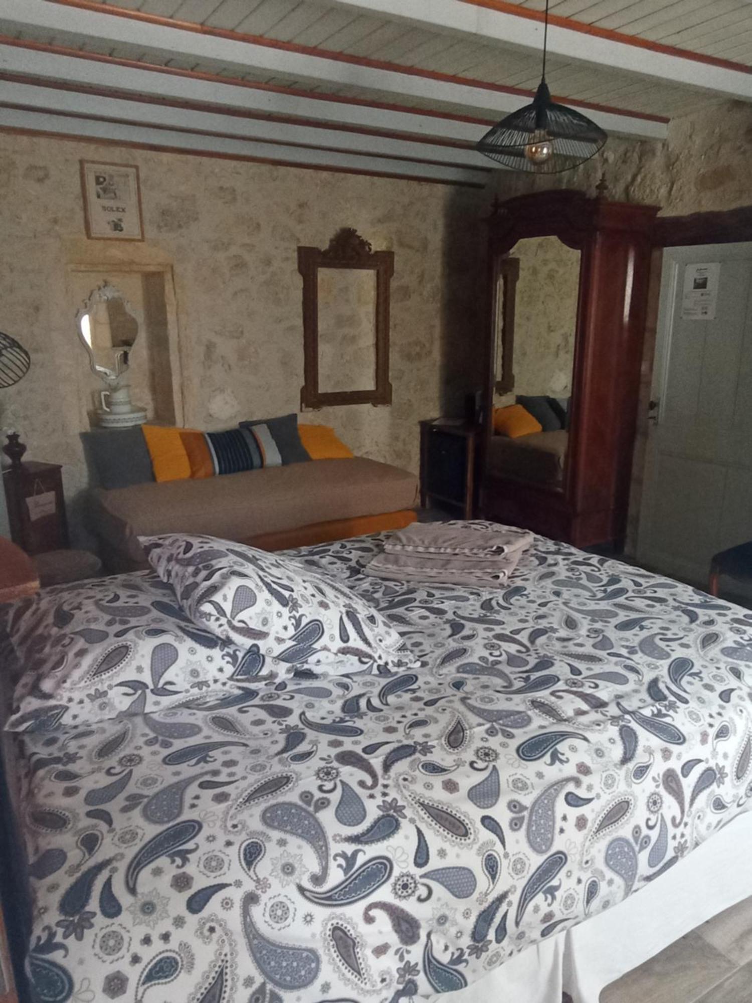 La Girondine Bed & Breakfast Galgon Dış mekan fotoğraf
