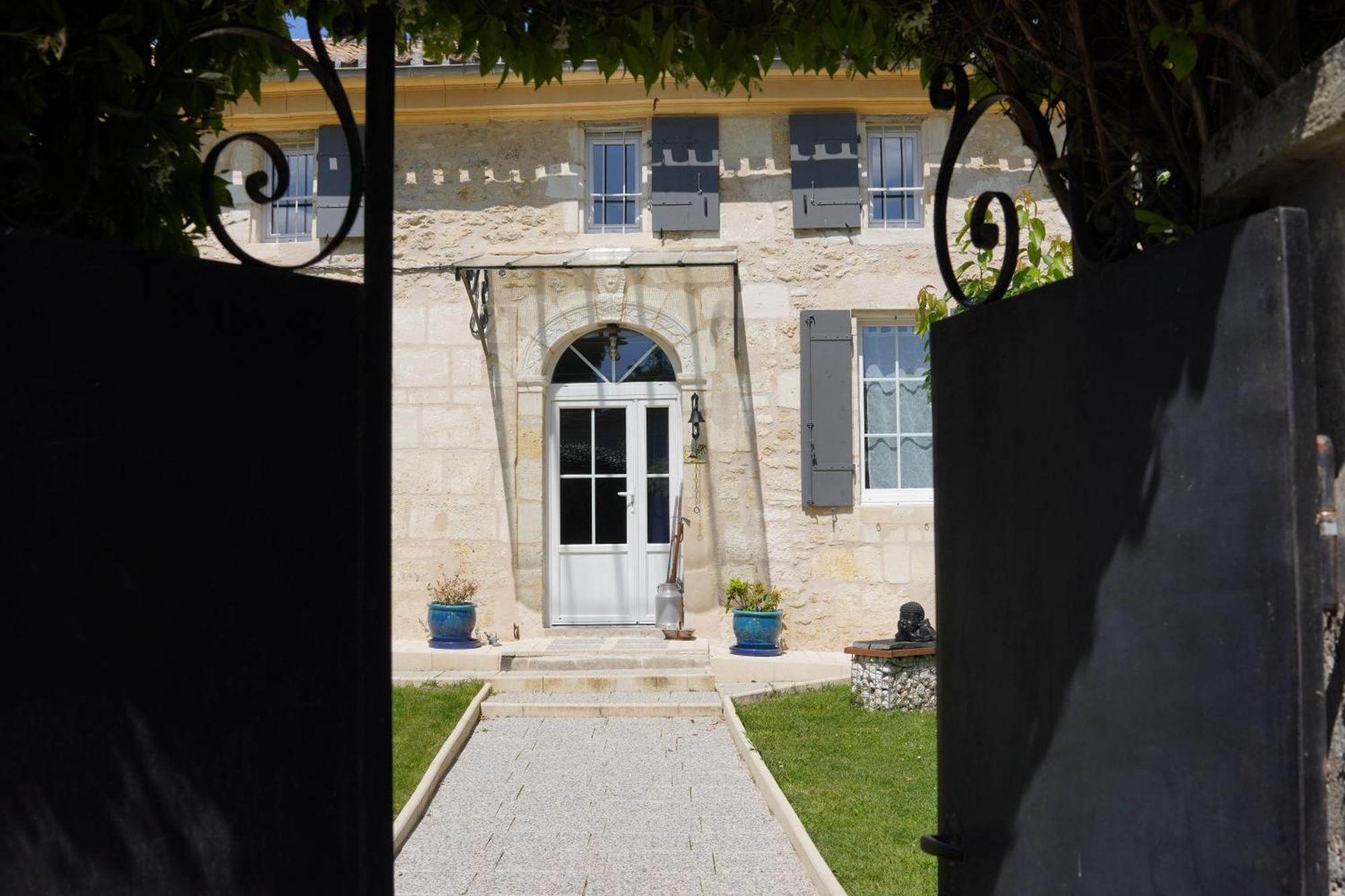 La Girondine Bed & Breakfast Galgon Dış mekan fotoğraf