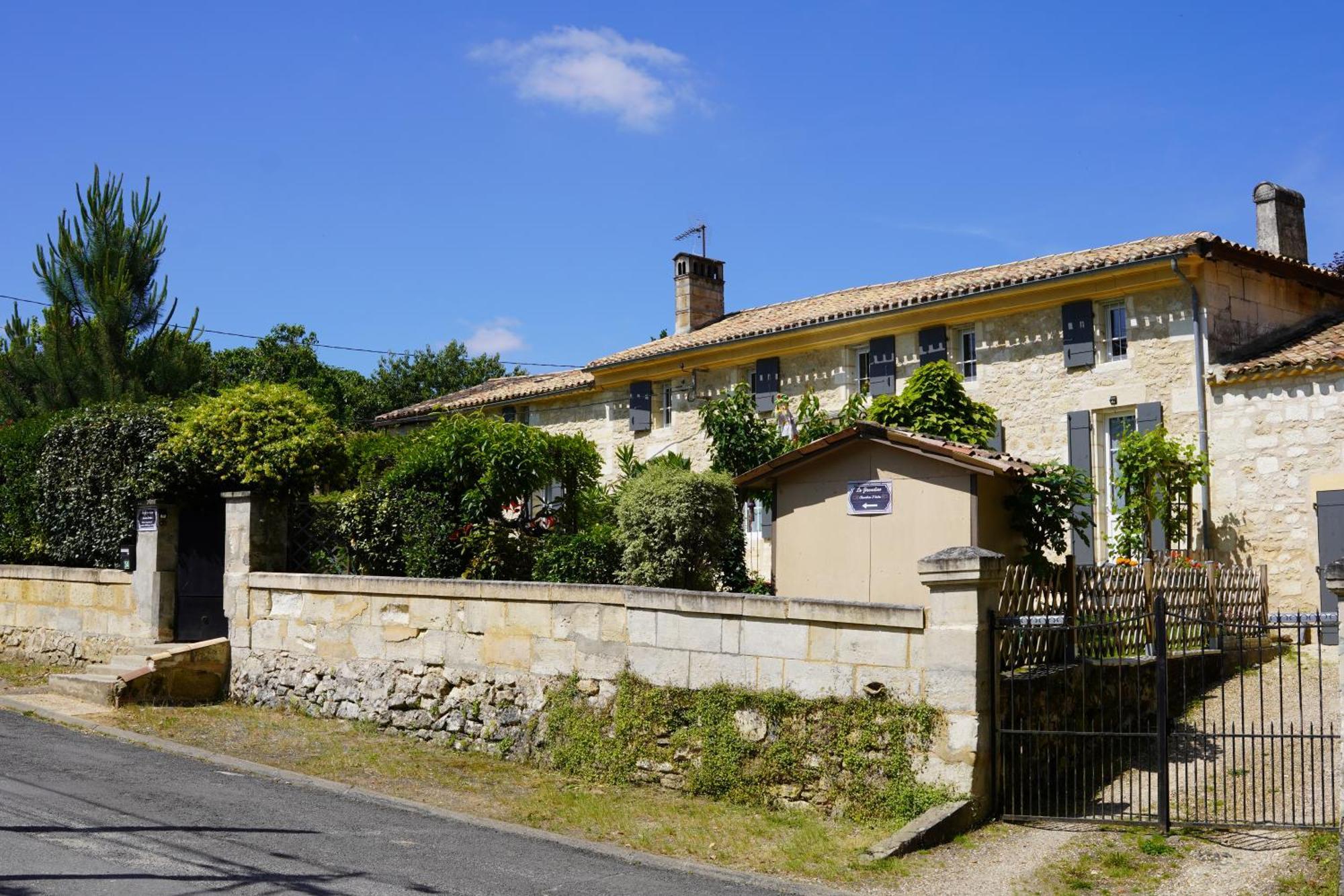 La Girondine Bed & Breakfast Galgon Dış mekan fotoğraf