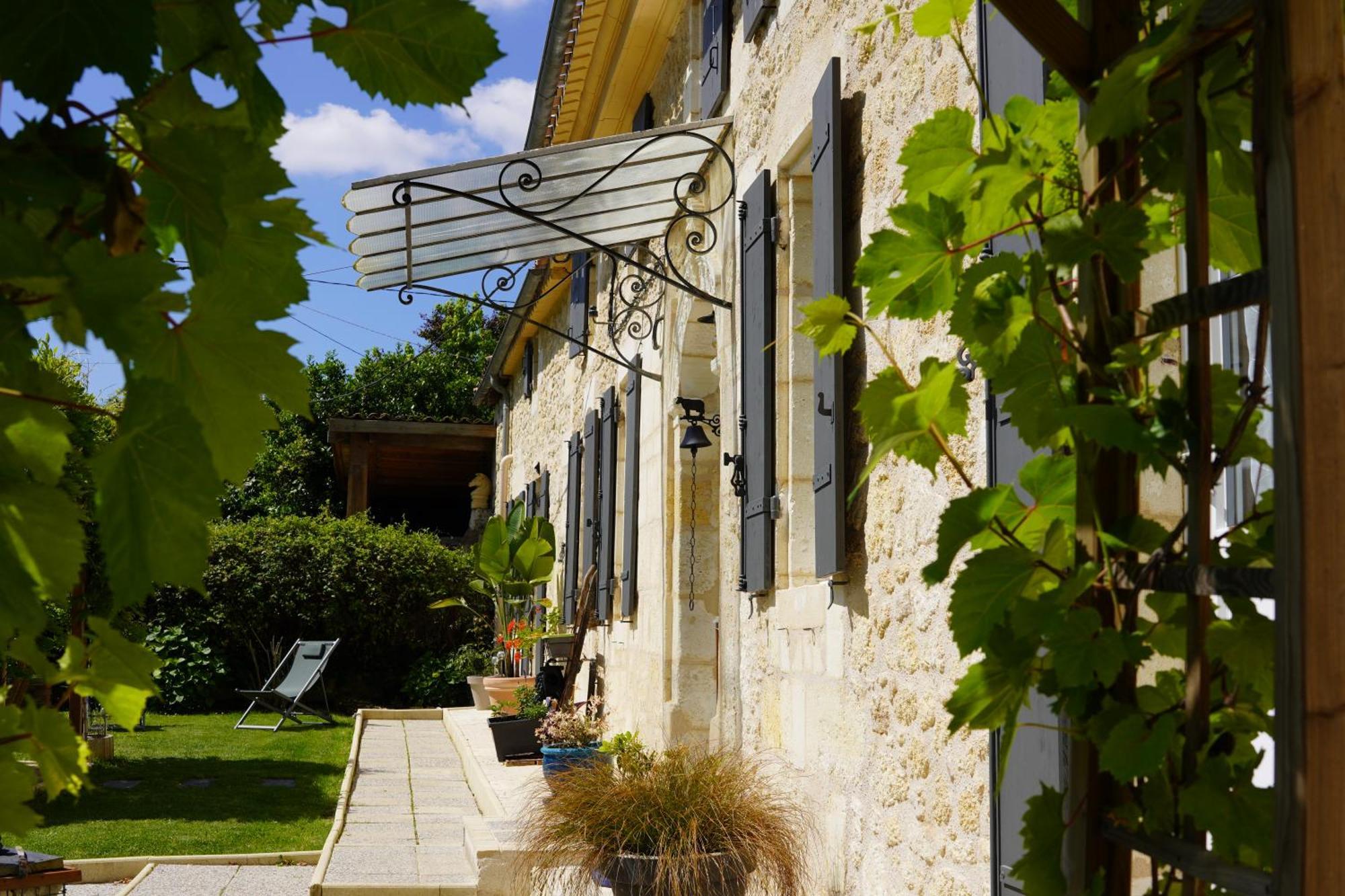 La Girondine Bed & Breakfast Galgon Dış mekan fotoğraf