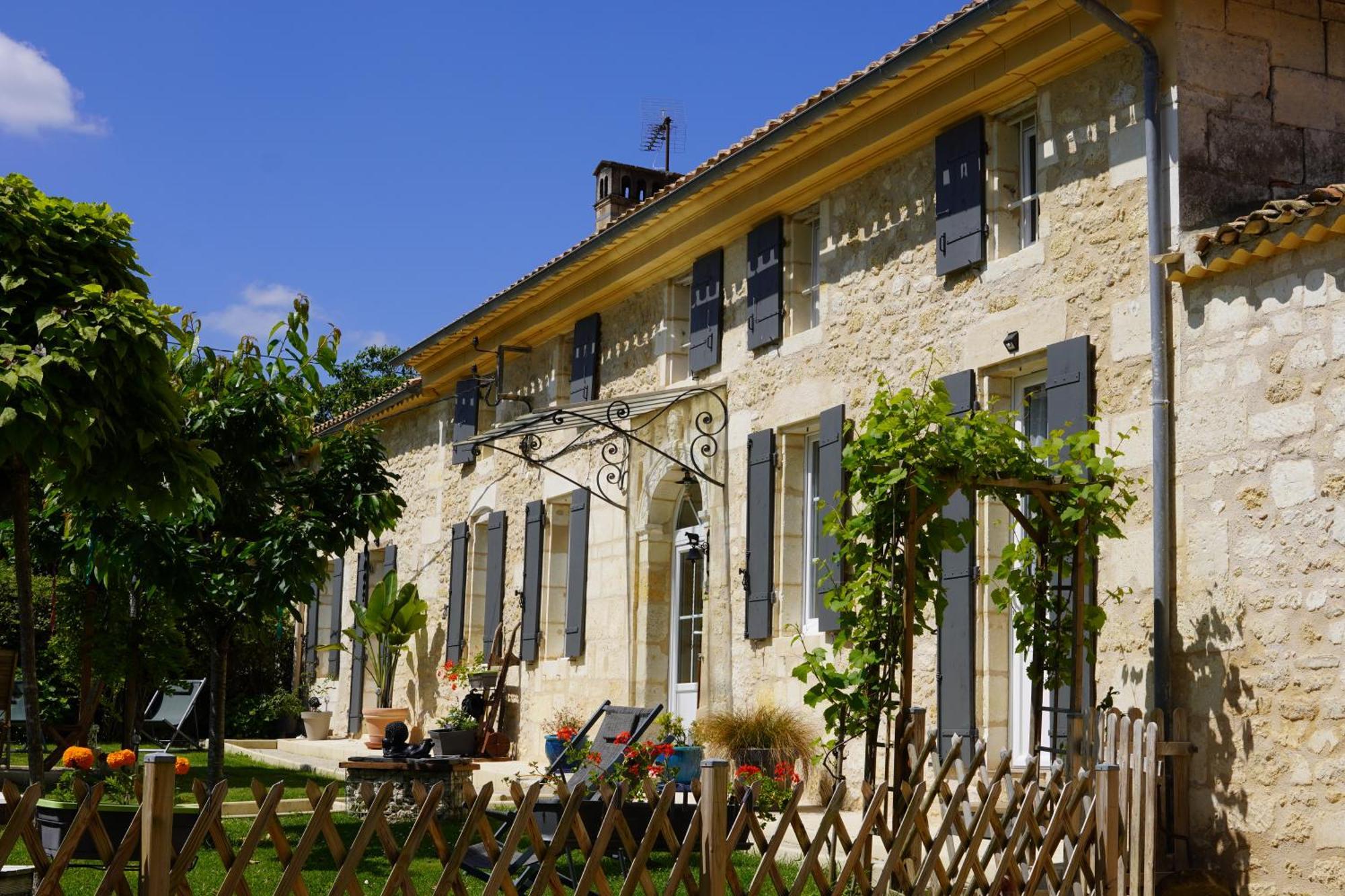 La Girondine Bed & Breakfast Galgon Dış mekan fotoğraf